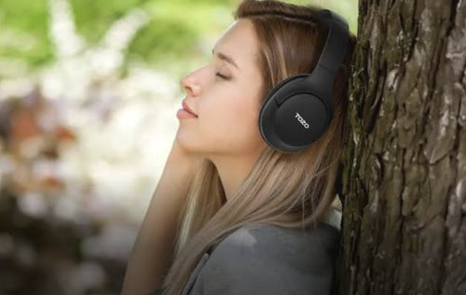 Noise-Cancelling Headphones: A Guide to Buying the Right Pair