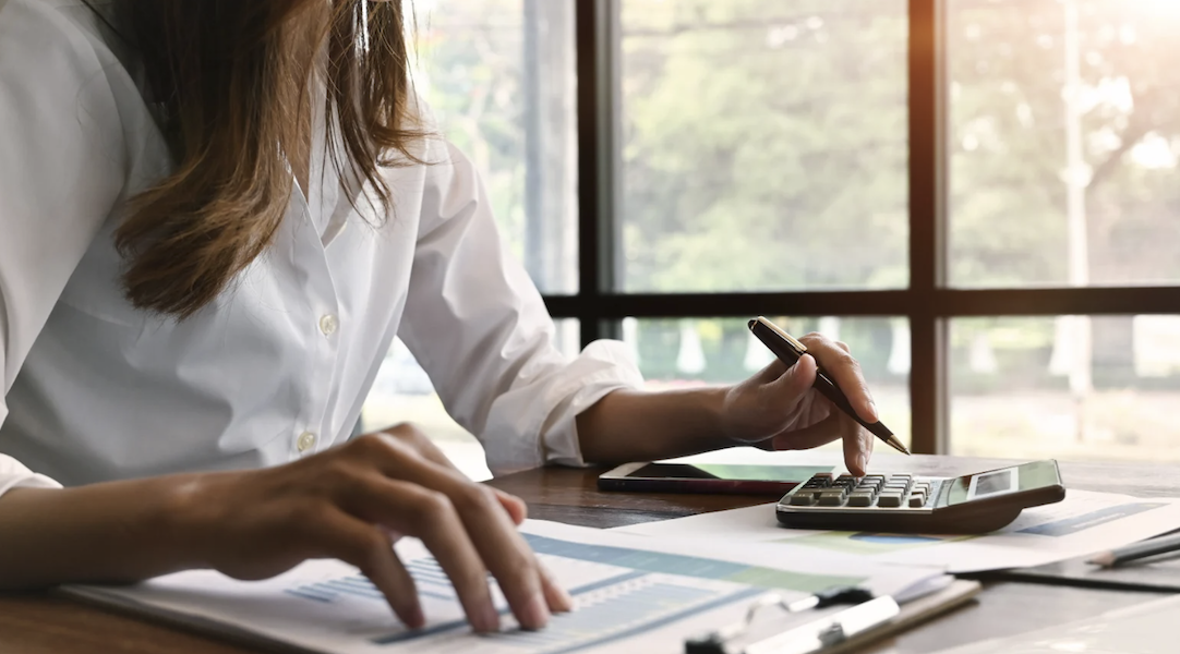 Refinancing a Mortgage: A Guide to When It Makes Sense