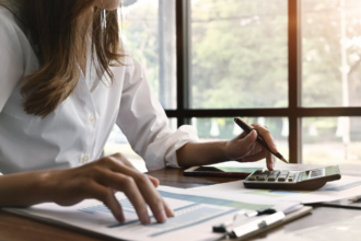 Refinancing a Mortgage: A Guide to When It Makes Sense
