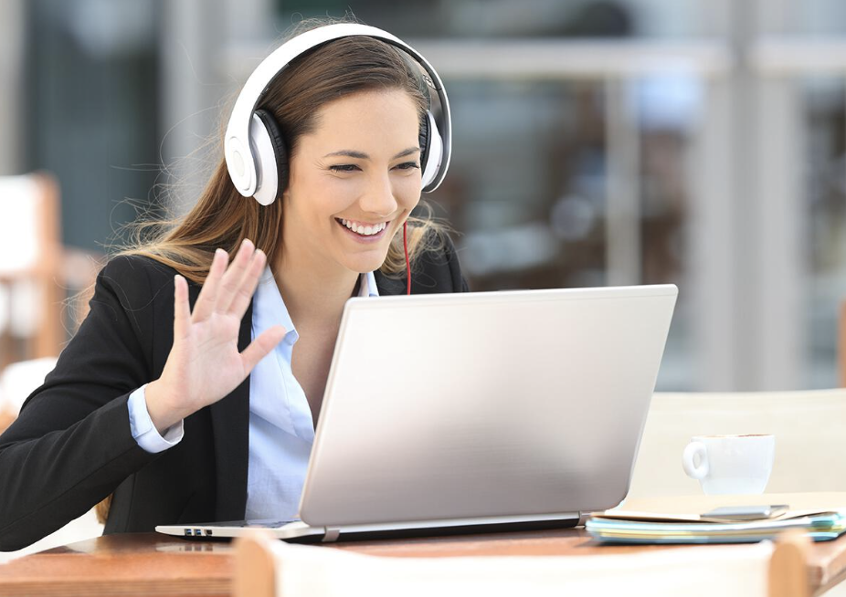 Remote Job Interviews: A Guide to Standing Out on Video